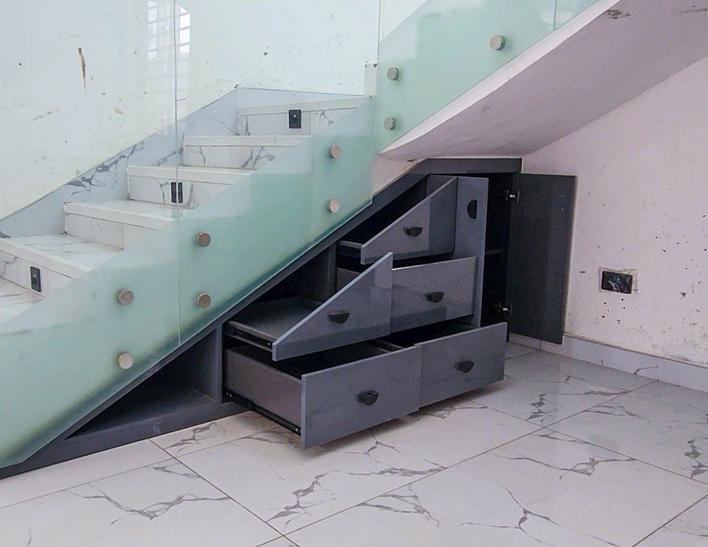 3-BEDROOM LUXURY TOWNHOUSE WITH BOYS’ QUARTERS FOR SALE AT EAST LEGON – ADJIRINGANOR