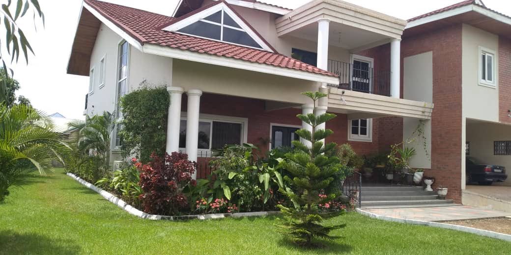 Executive 6-Bedroom House for Sale at Oyarifa