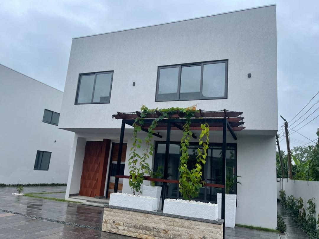 Executive Luxury 3-Bedroom Townhouse for Rent