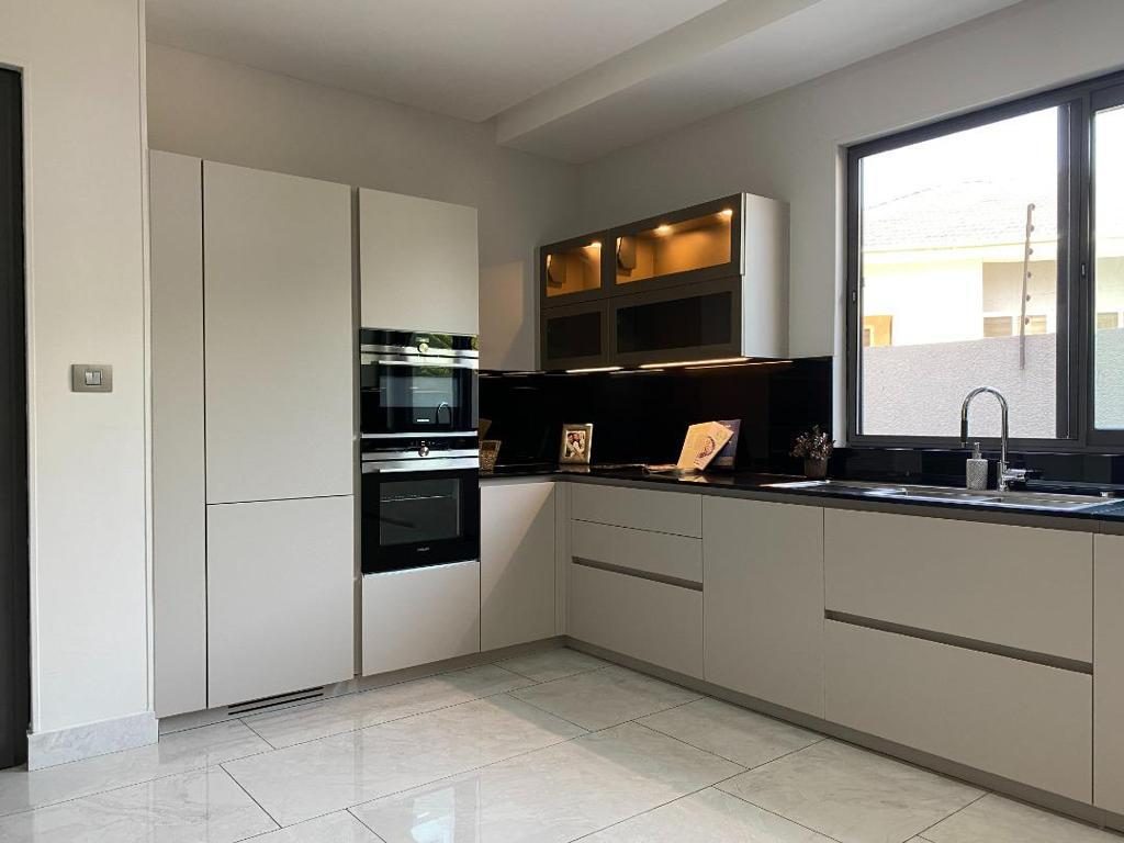 Executive Luxury 3-Bedroom Townhouse for Rent