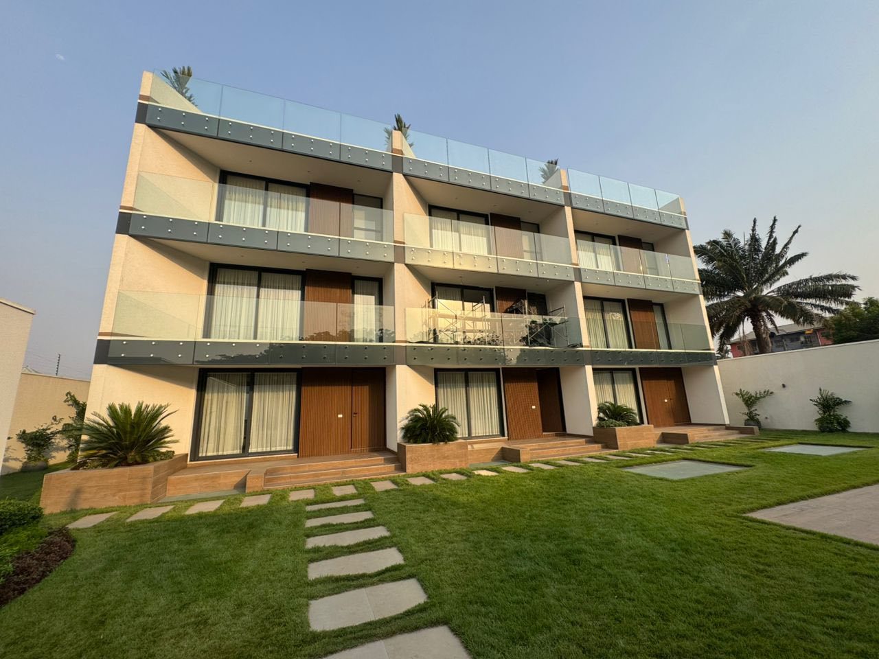 Modern 4 bedroom townhouse