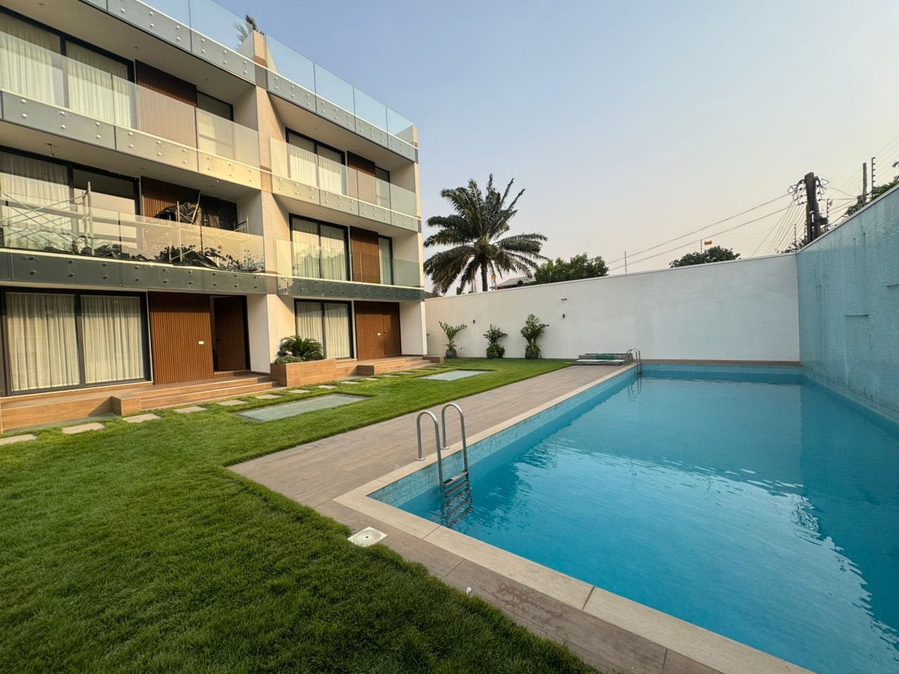 Modern 4 bedroom townhouse