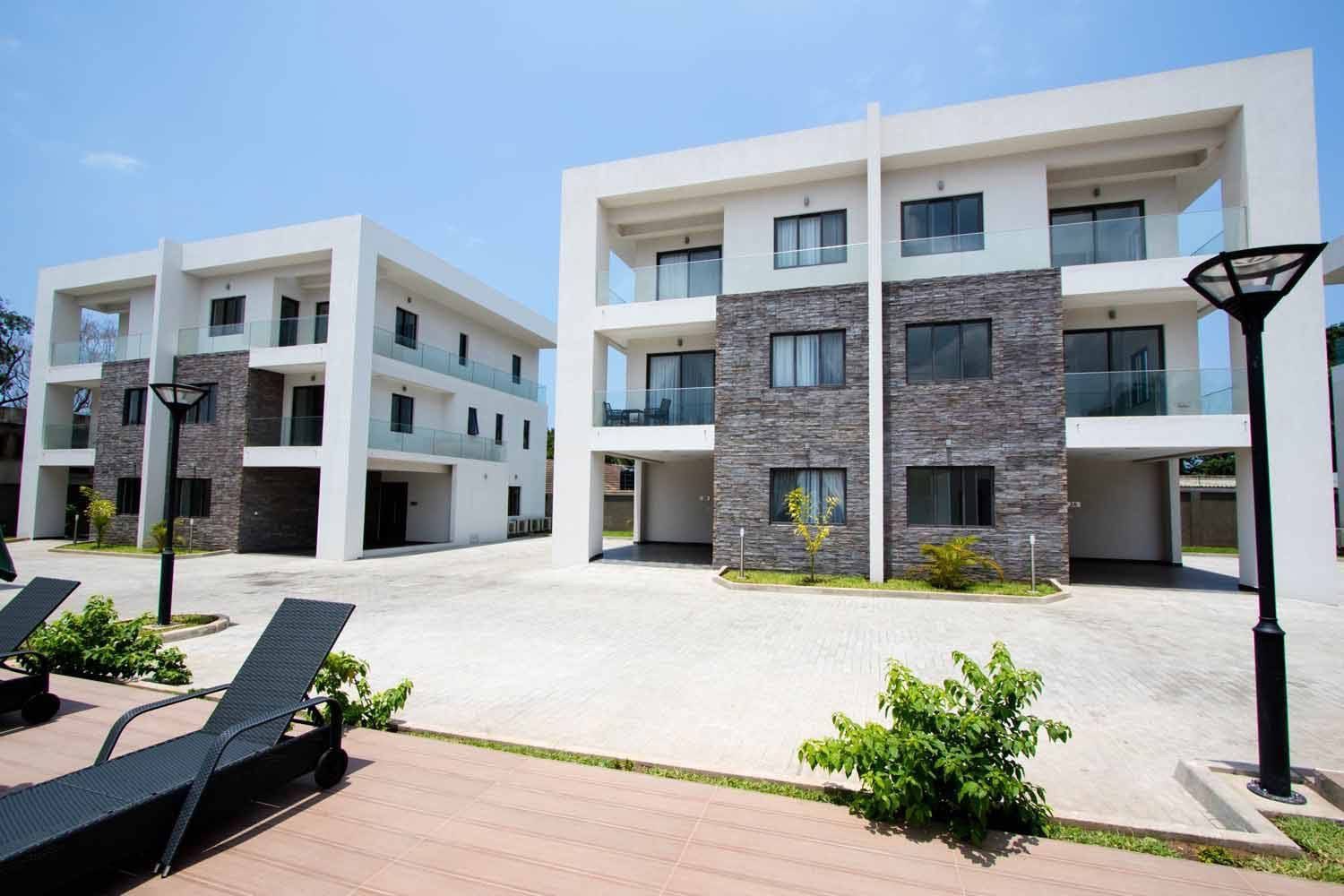 FOR RENT – FULLY FURNISHED 4 BEDROOM HOUSE