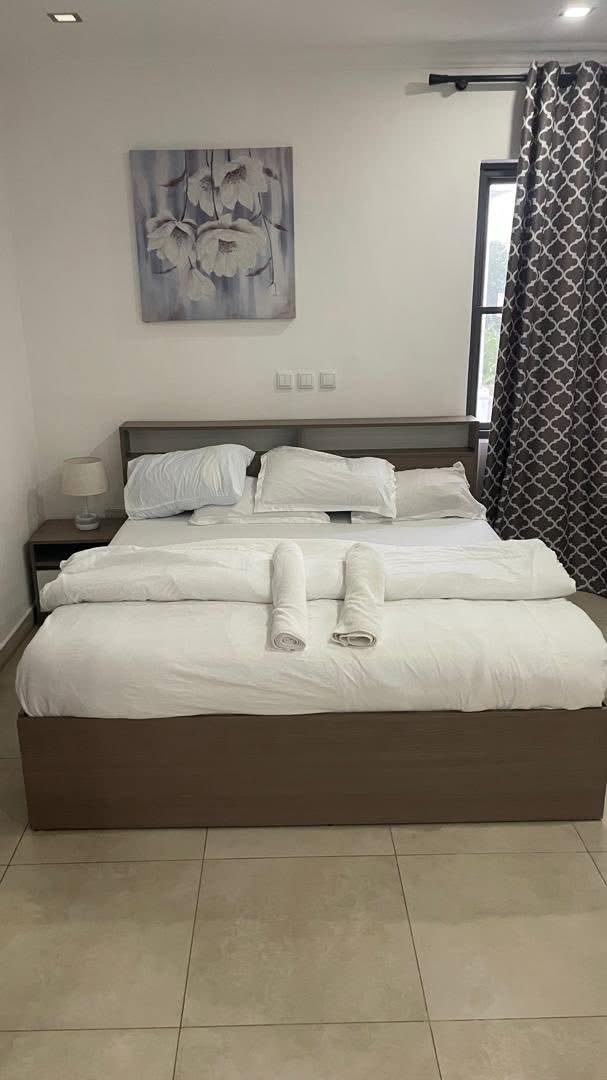 FOR RENT – FULLY FURNISHED 4 BEDROOM HOUSE